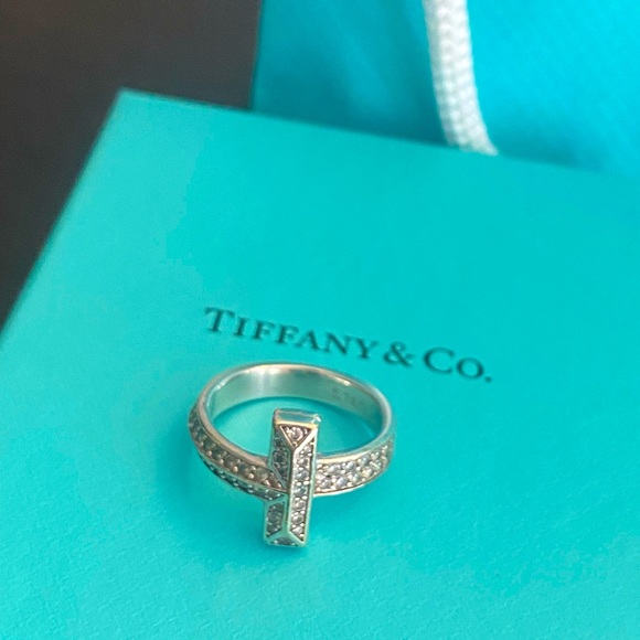 T1 Tiffany T Tiffany & Co. Ring White Gold - Picture 5 of 6